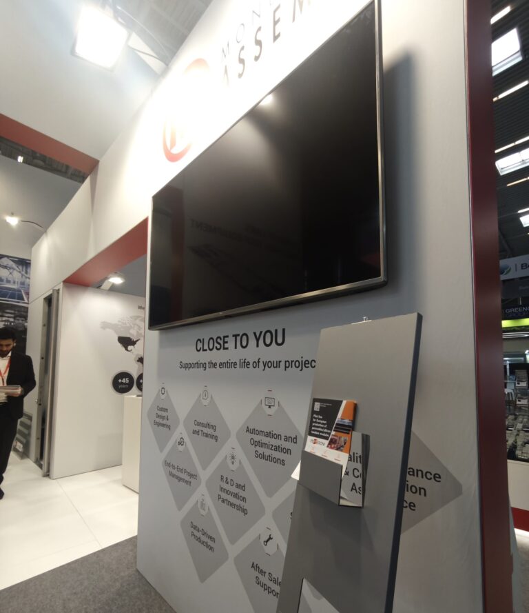 PEPPERONI_Mondragon_Assembly_Booth_with_Flyers